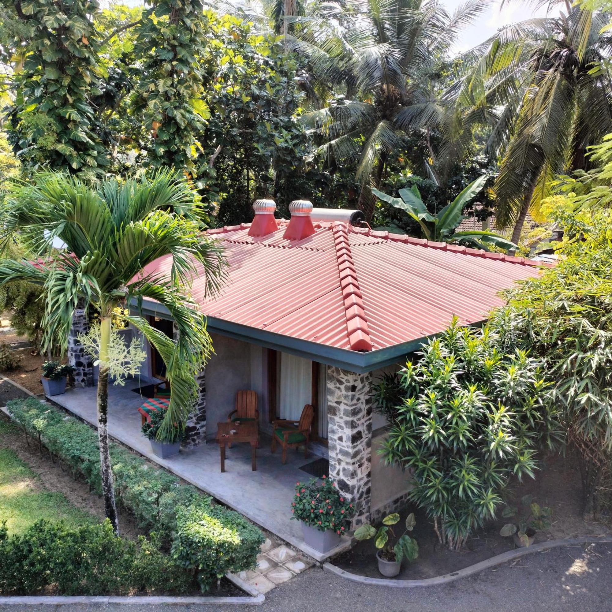Avalon Village Resort Induruwa Bagian luar foto