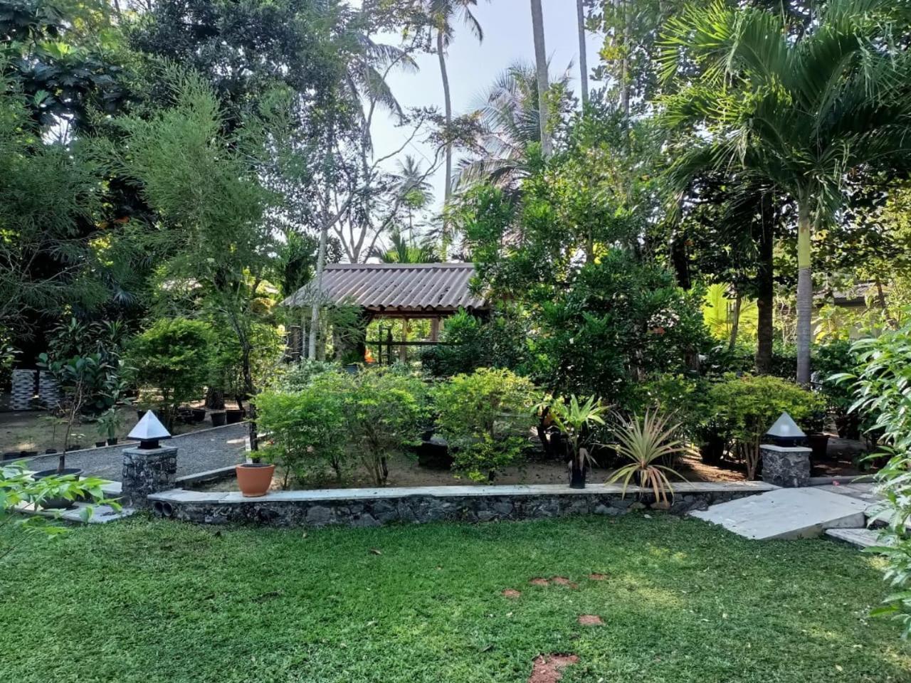 Avalon Village Resort Induruwa Bagian luar foto