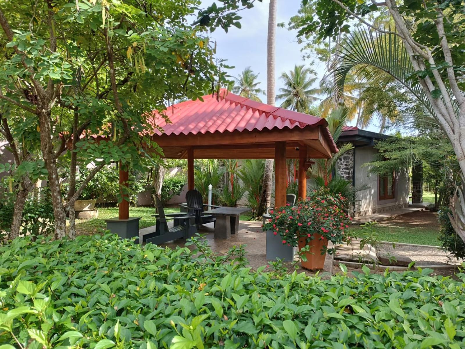 Avalon Village Resort Induruwa Bagian luar foto