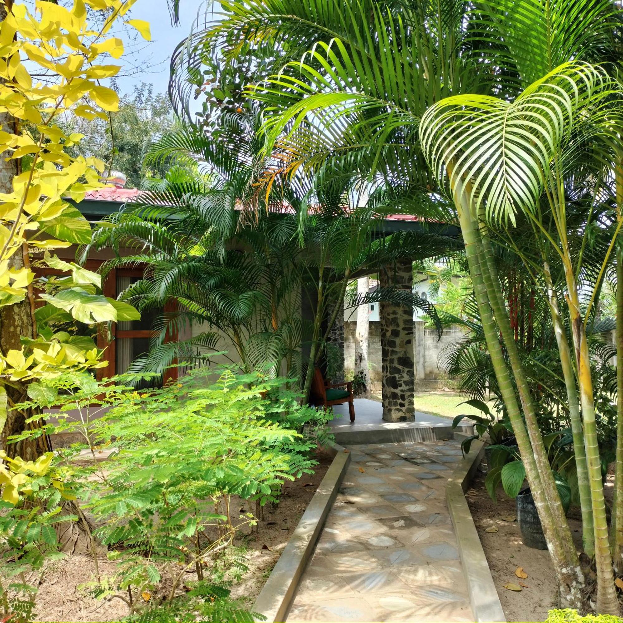 Avalon Village Resort Induruwa Bagian luar foto